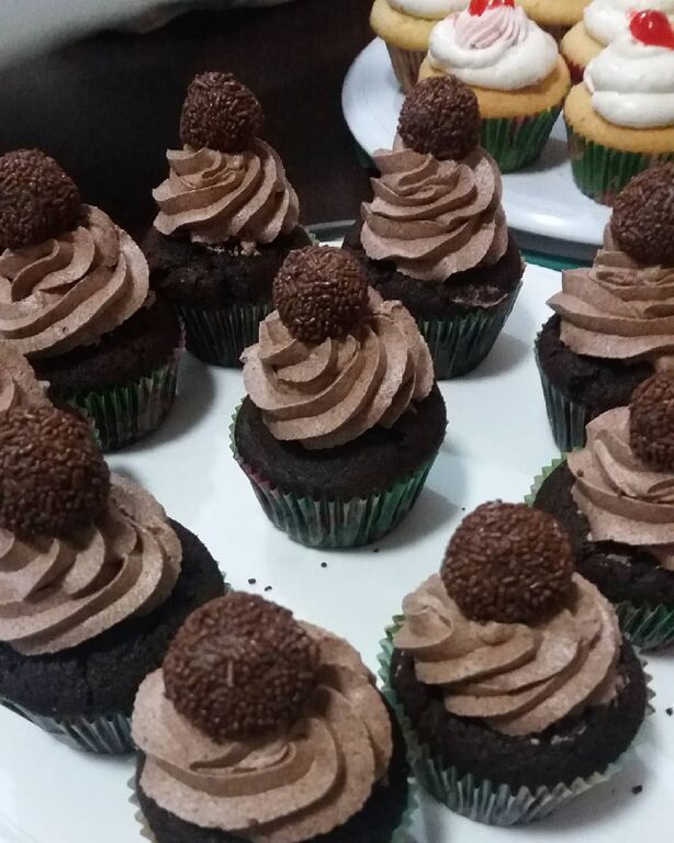 Φτιάξτε cupcakes μαζί με τα παιδιά σας ακολουθώντας αυτή την εύκολη συνταγή (vid