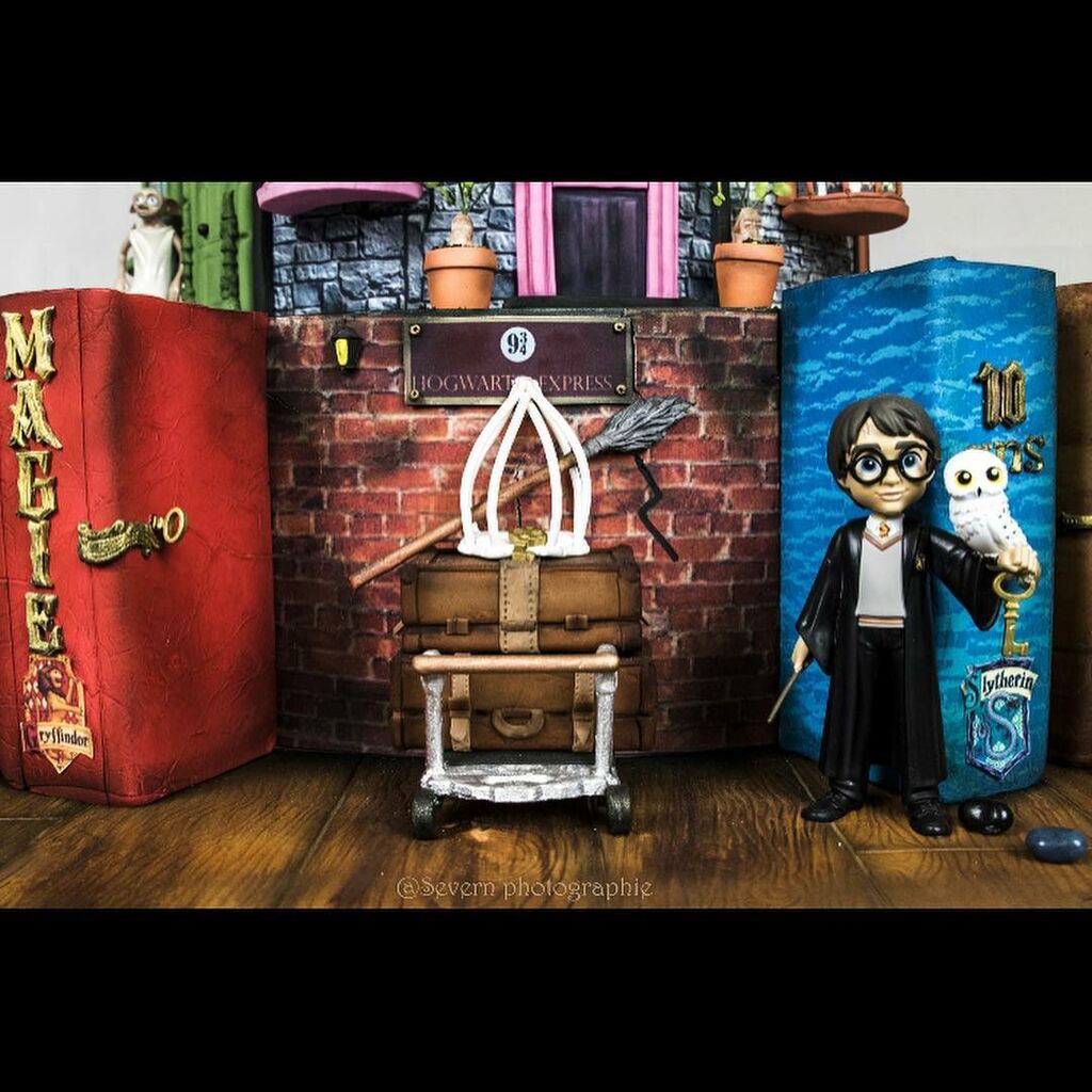 Έχουμε δει πολλές τούρτες Harry Potter όμως αυτή μας έκανε να γουρλώσουμε τα μάτια μας (pics&vid)
