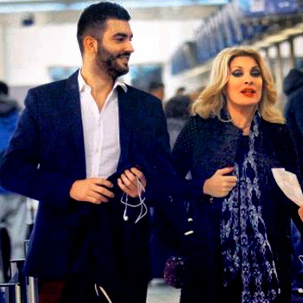Ελένη Μενεγάκη - Θοδωρής Μισόκαλος: Η σχέση με τον αδερφό της μέσα από φωτογραφίες (pics)