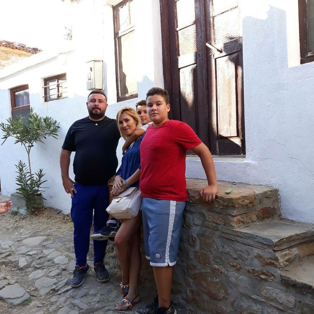 Survivor Ελλάδα-Τουρκία: Αυτοί είναι η γιοι της Seda Ocak (pics)