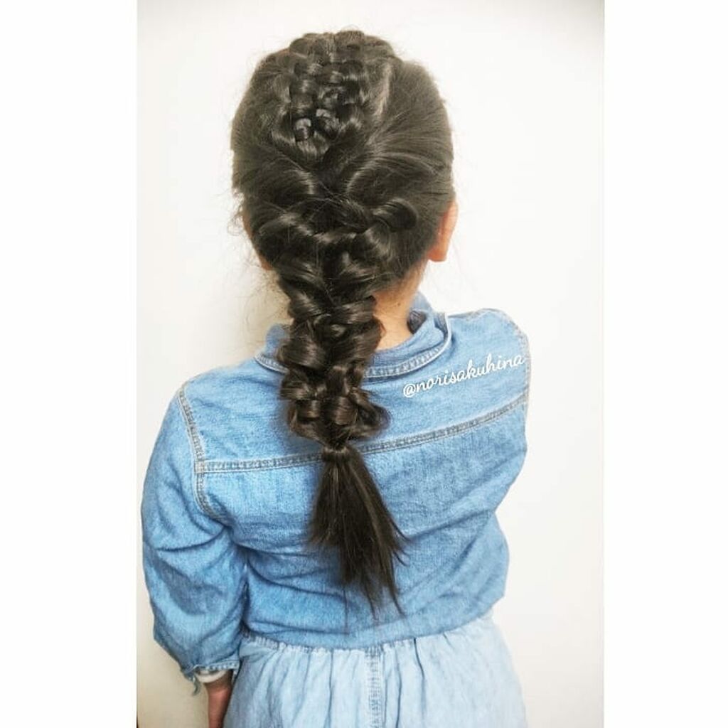 Δείτε πώς θα φτιάξετε κι εσείς τη zipper braid στις κόρες σας (vid+pics)
