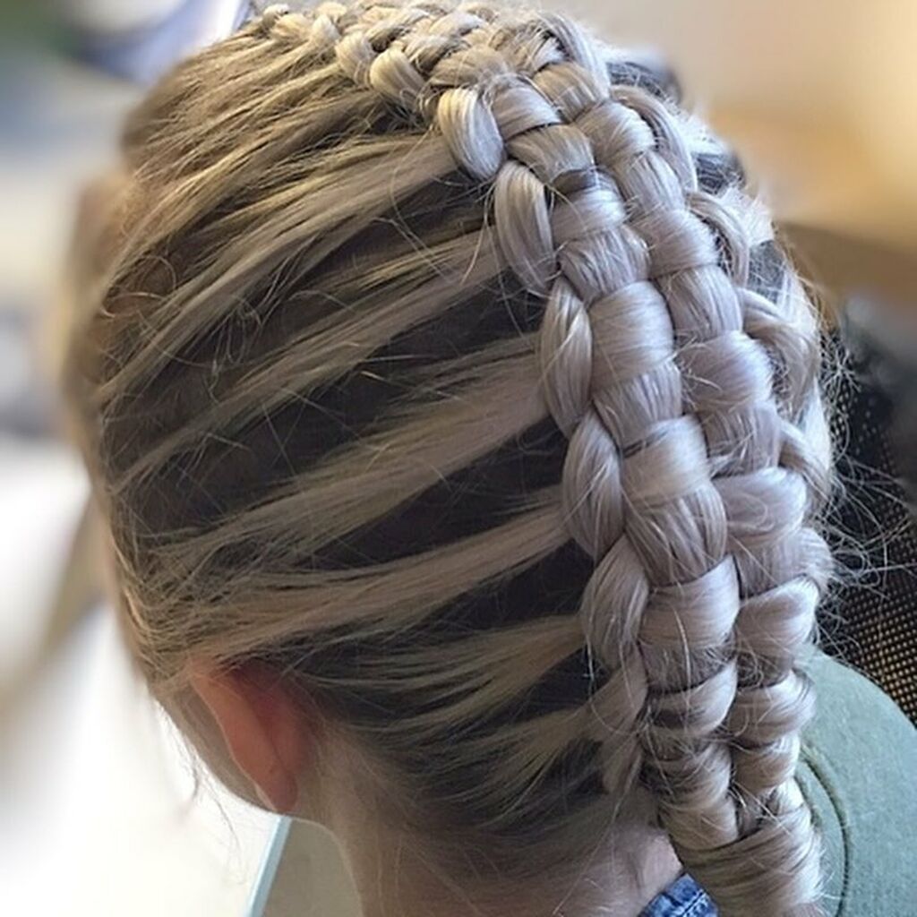 Δείτε πώς θα φτιάξετε κι εσείς τη zipper braid στις κόρες σας (vid+pics)
