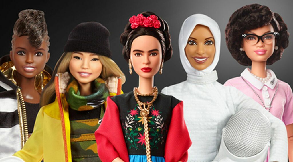 Δείτε ποια διάσημη γίνεται η πρώτη Ελληνίδα Barbie (pics)