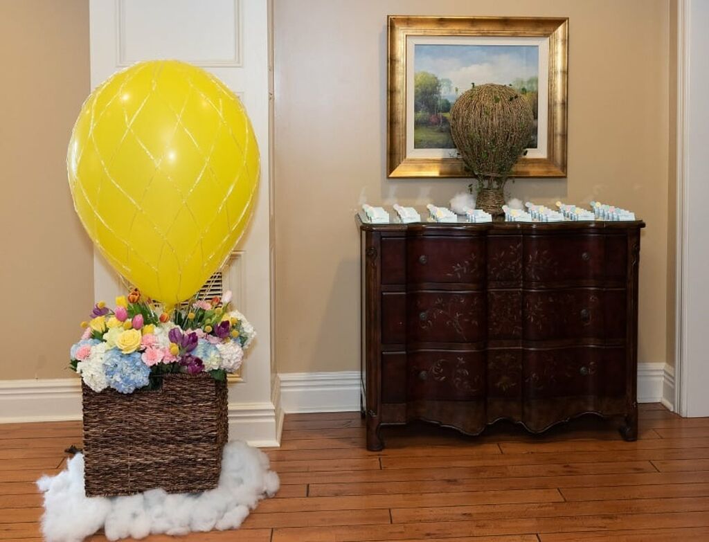 Ψηλά στον Ουρανό: Baby shower με θέμα τα μπαλόνια! (pics)