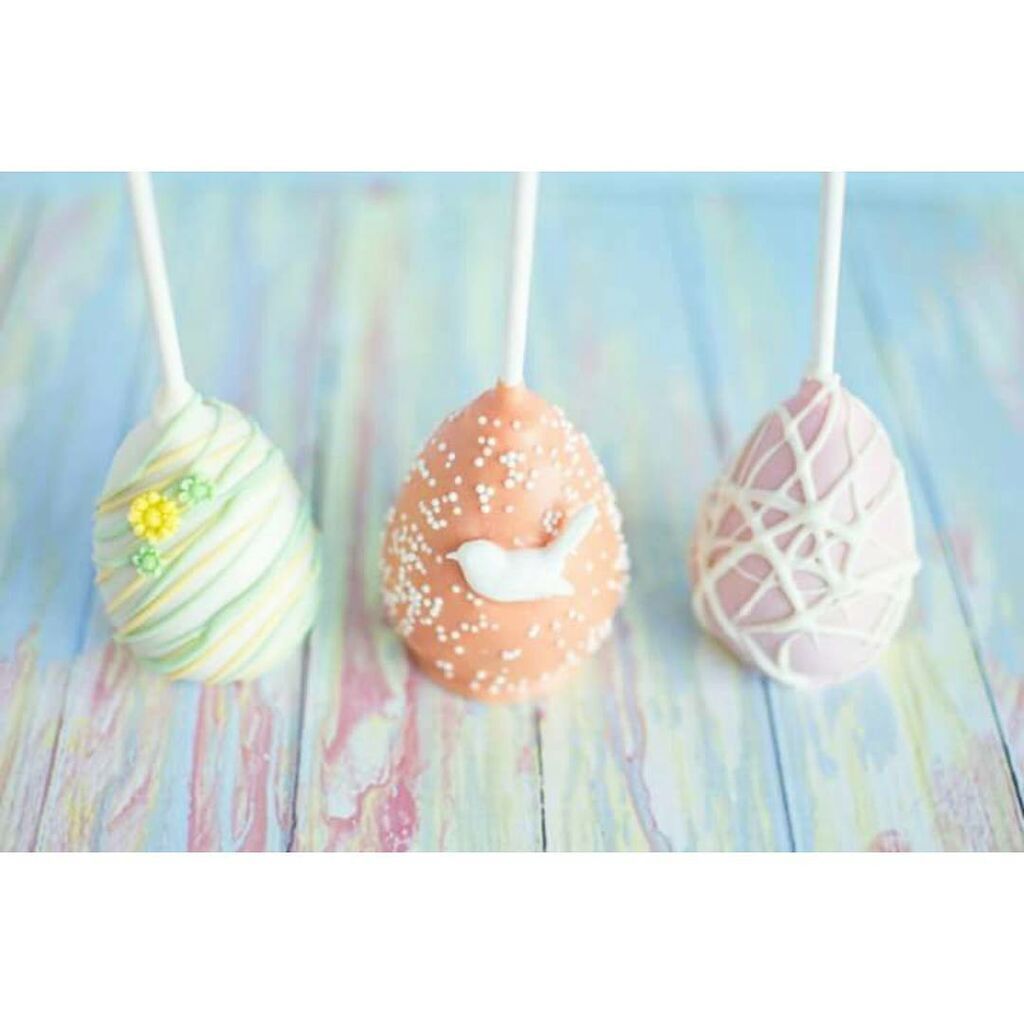 Πασχαλινά cake pops: Τα παιδιά θα λατρέψουν αυτά πολύχρωμα, γλυκά αυγά! (pics & vid)