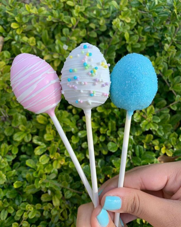 Πασχαλινά cake pops: Τα παιδιά θα λατρέψουν αυτά πολύχρωμα, γλυκά αυγά! (pics & vid)