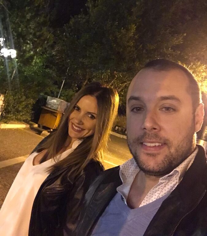 Με την σύζυγό της Βασίλη Λιάτσο.