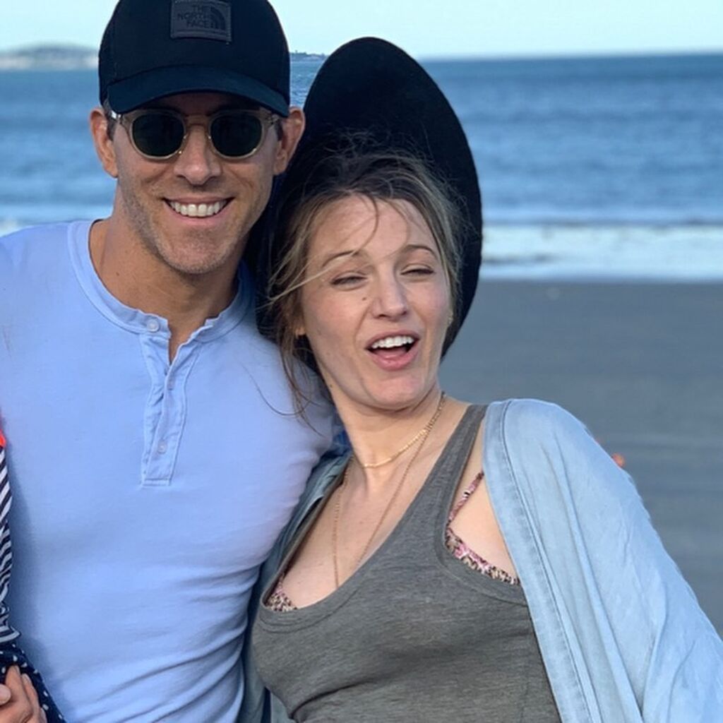 Ryan Reynolds: Ευχήθηκε χρόνια πολλά στην Blake Lively με τις χειρότερες φωτογραφίες της (pics)