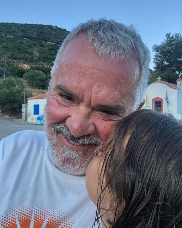 Όπως είναι φυσικό, ο ευτυχισμένος μπαμπάς δεν θα μπορούσε παρά να μοιραστεί στα social media μερικές από τις ευτυχισμένες στιγμές με την κόρη του.