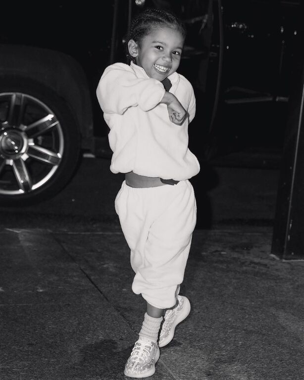 Saint West:Υπέροχες φώτο του γιου της Kim Kardashian που πρέπει να δεις - Είναι αξιολάτρευτος (pics)