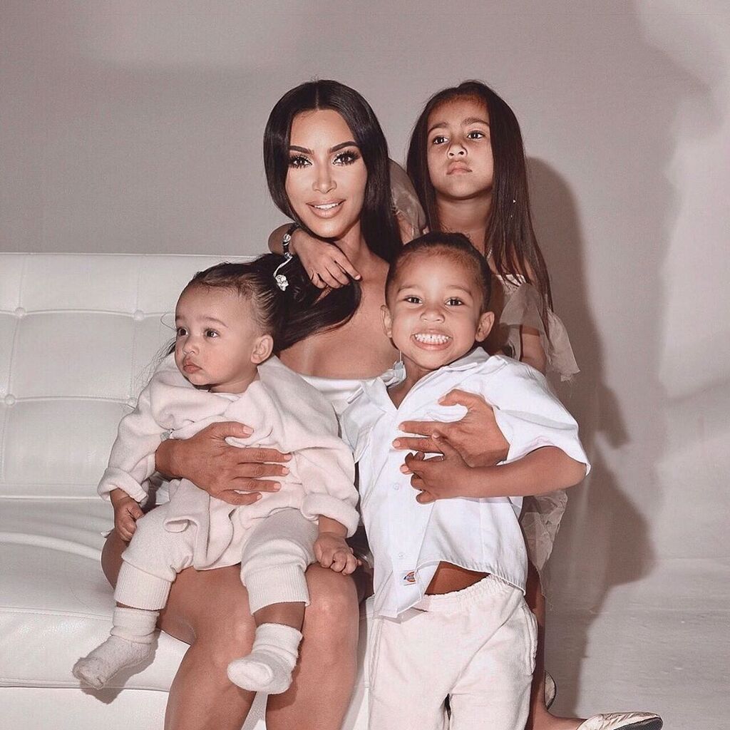 Saint West:Υπέροχες φώτο του γιου της Kim Kardashian που πρέπει να δεις - Είναι αξιολάτρευτος (pics)
