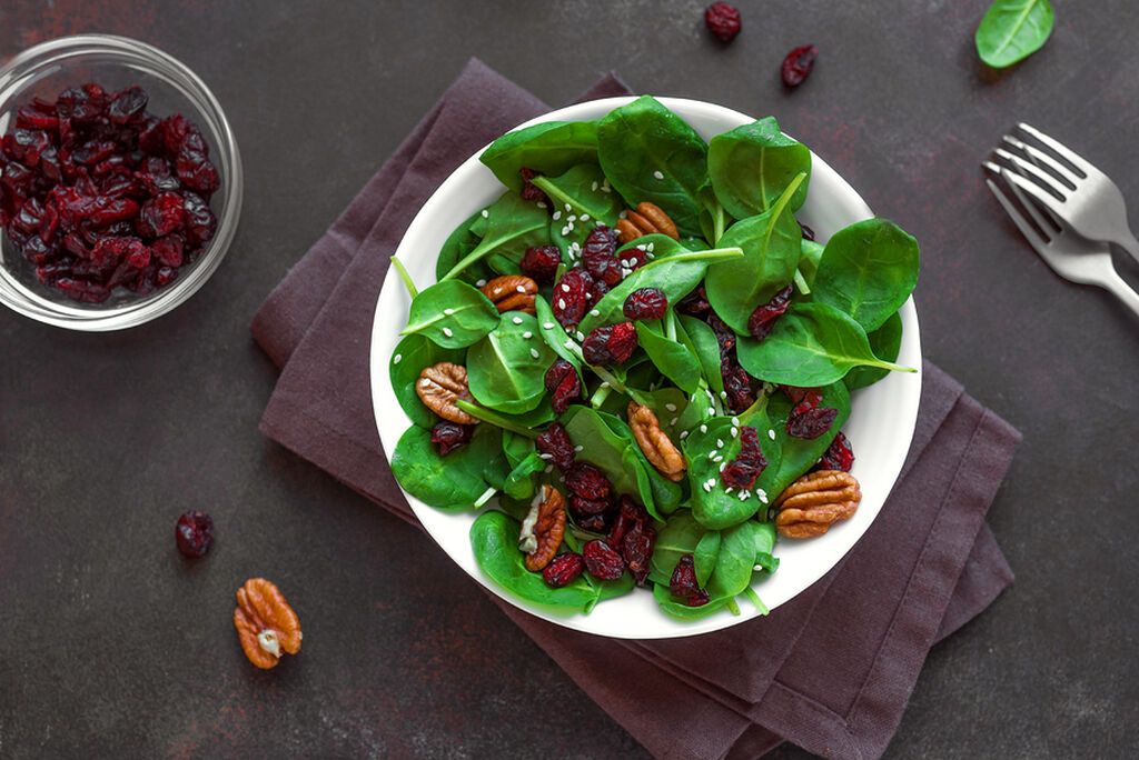 Παρασκευή:
Πρωινό: smoothie me chai seeds, γάλα αμυγδάλου και κακάο
Μεσημεριανό: σαλάτα με πεκάν και ρόδι
Βραδινό: στήθος κοτόπουλο με σπαράγγια και λεμόνι