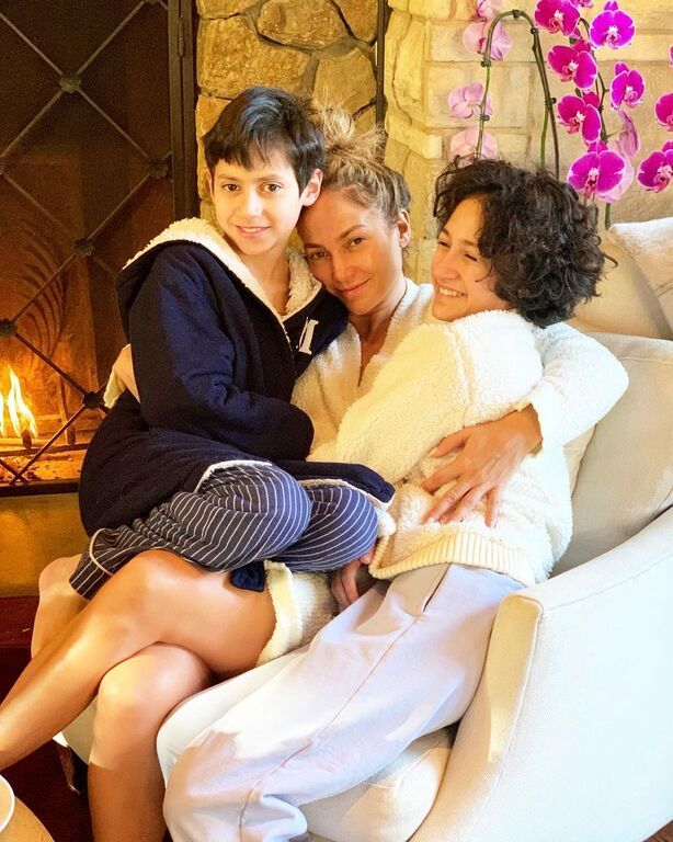Η κόρη της Jennifer Lopez μιλά για το παιδικό βιβλίο που έγραψε (vid)