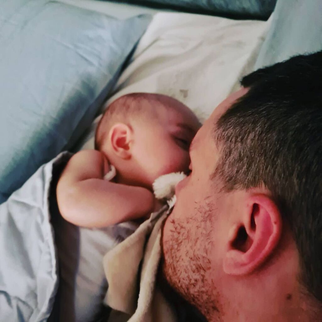 «Daddy cool» - Δείτε πώς φωτογράφισε η Βασιλική Μιλλούση τον σύζυγό της