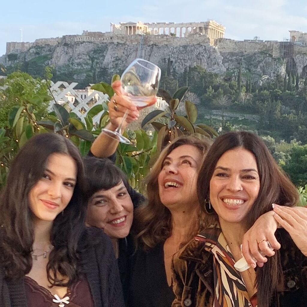 Ναταλία Δαγούμη: Η 17χρονη κόρη της έχει μεγαλώσει πολύ & είναι μία κούκλα