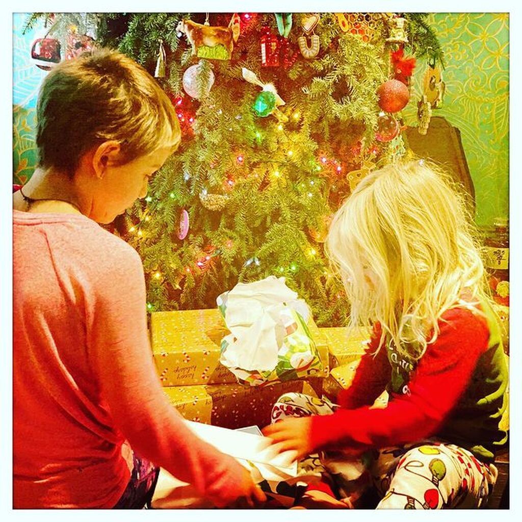 Instagram account @Pink @CareyHart