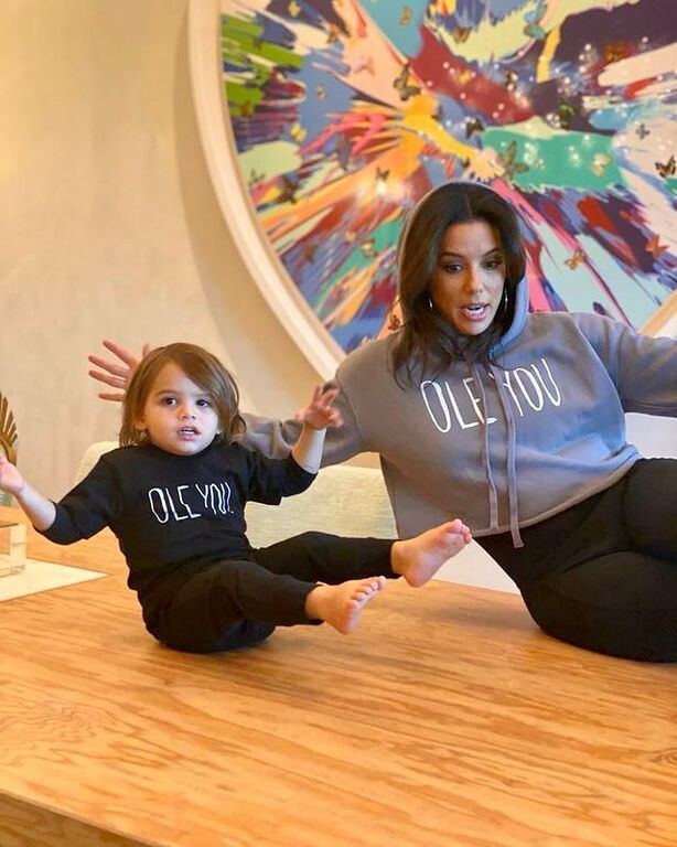 Η Eva Longoria μιλά γιατί επέλεξε να γίνει μαμά μετά τα 40
