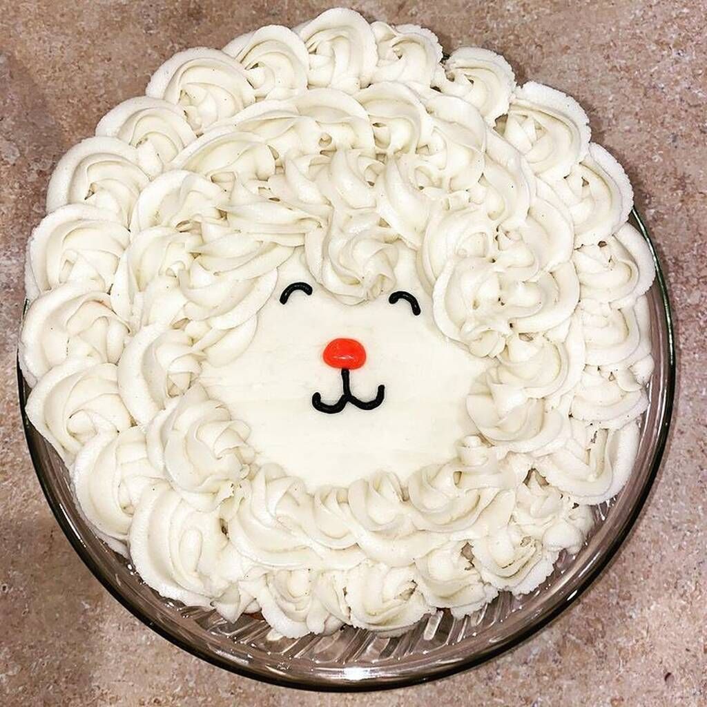Instagram @queenannesbakery
