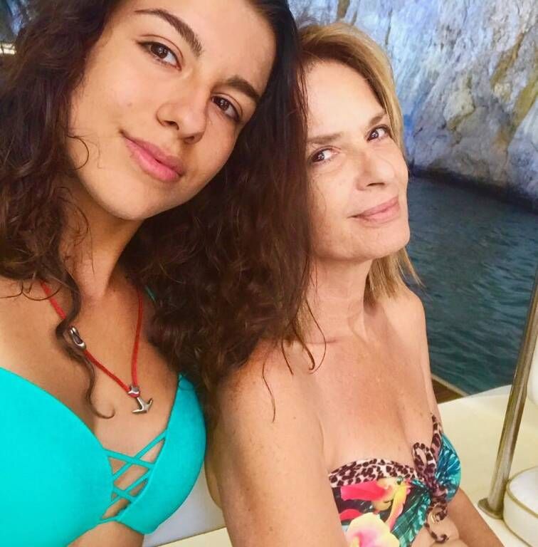 Αυτή είναι η κούκλα κόρη της Πέγκυς Σταθακοπούλου (pics)