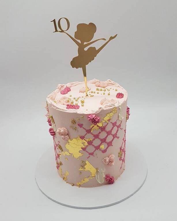 Instagram @hooleydooleycakes