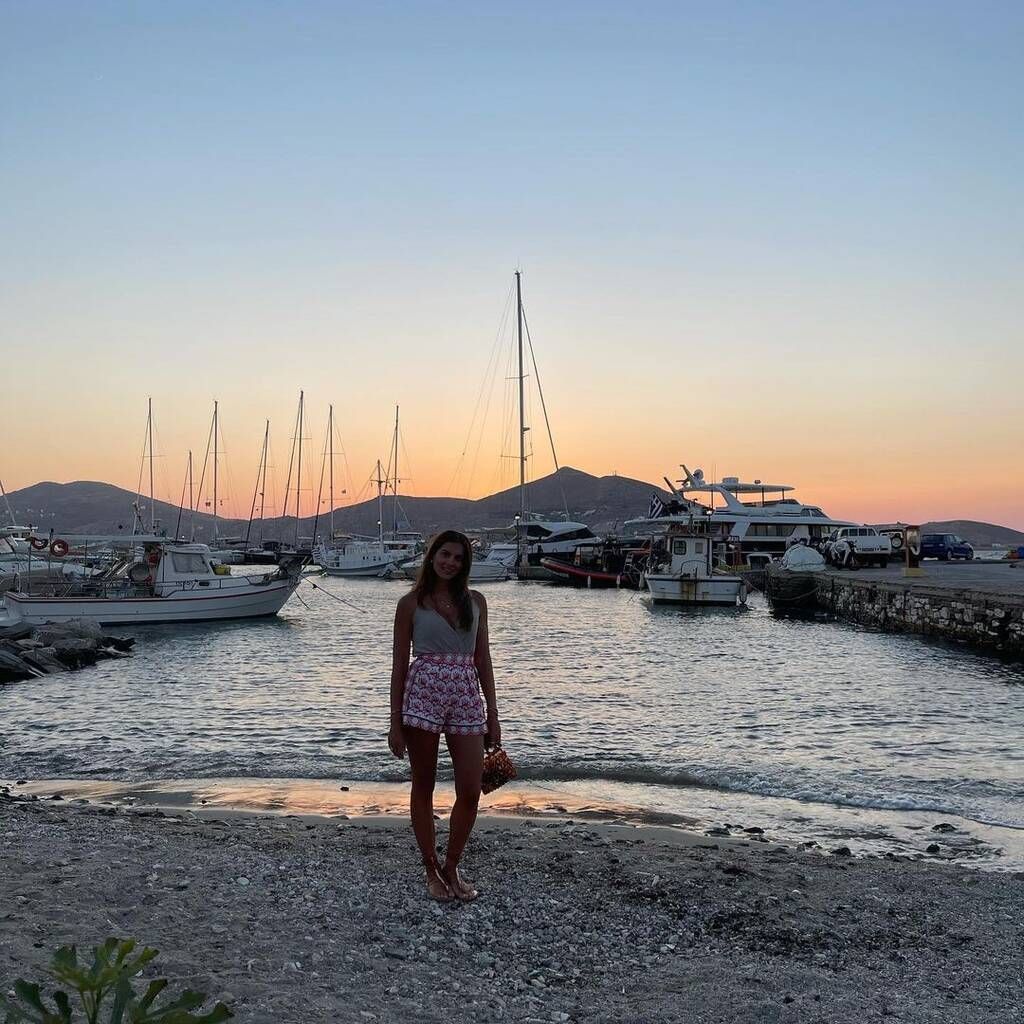 Σταματίνα Τσιμτσιλή: Η απόλυτη Ελληνίδα μάνα στην παραλία