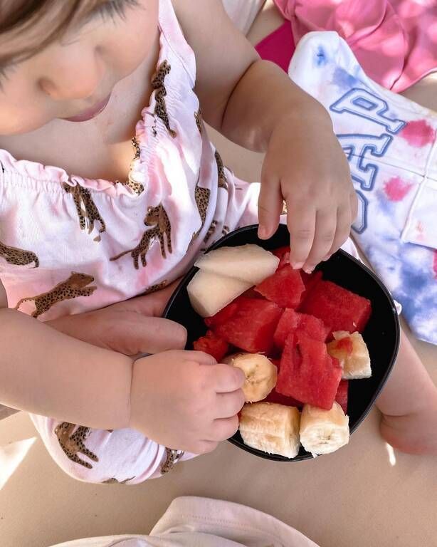 Νικολέττα Ράλλη: Μία μικρή κηπουρός η κόρη της (εικόνες)