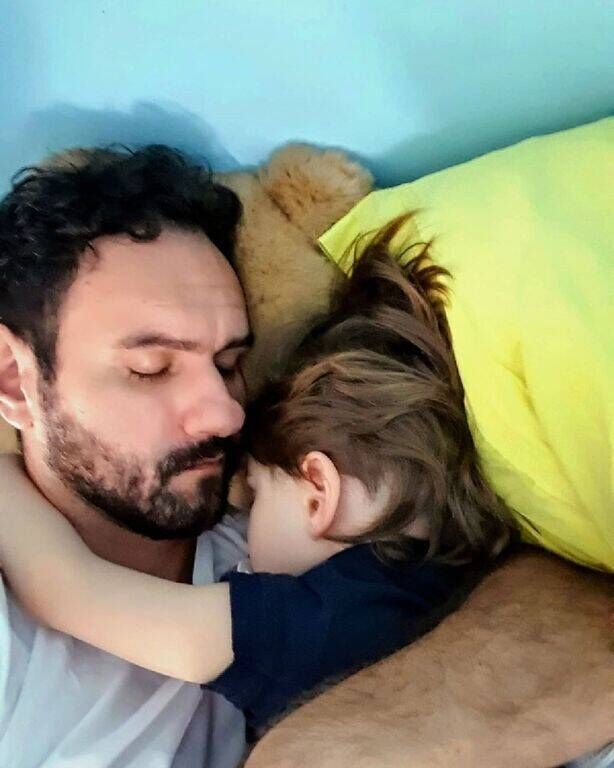 Ο Μελέτης Ηλίας με την γυναίκα του στο χωριό - Τη φώτο έβγαλε ο γιος του