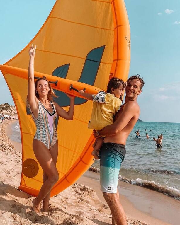 Μαρία Λουίζα Βούρου: "Family moments that last forever ✔️
#messinia #romanos #familygoals #fitnessmotivation #workout #kitesurfing"