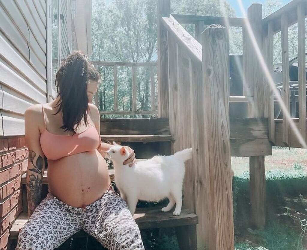 Instagram @mama.maners
