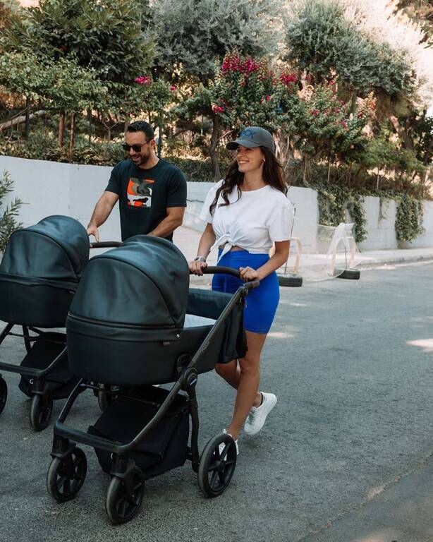 Το λάθος που έκανε η Χριστίνα Μπόμπα με τις δίδυμες κόρες της