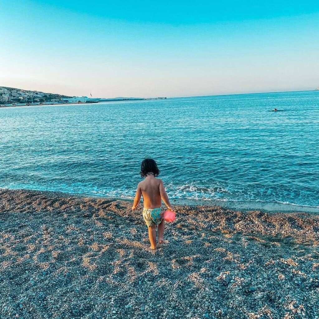 Κατερίνα Παπουτσάκη: Ο Κίμωνας παίζει στην αυλή φορώντα μπότες!