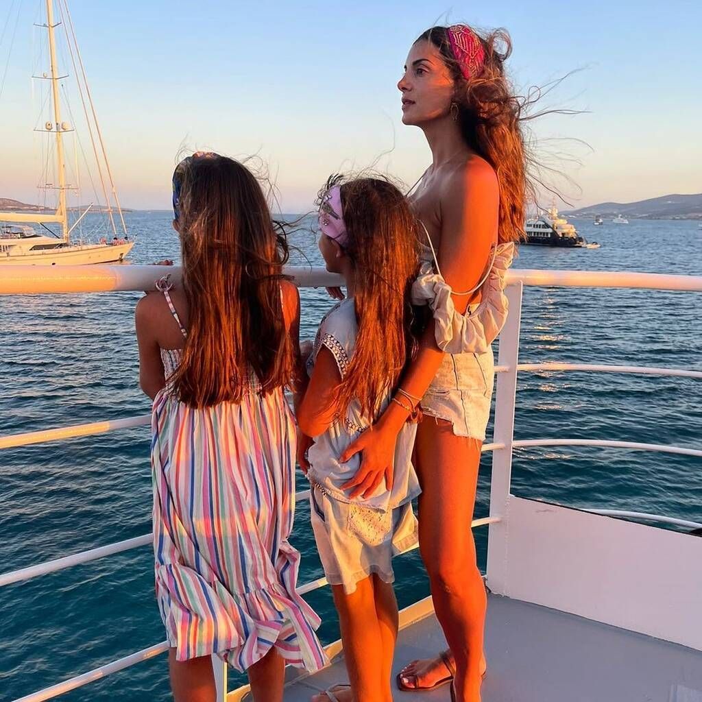 Σταματίνα Τσιμτσιλή: Υπέροχη η νέα φωτογραφία με τα τρία της παιδιά