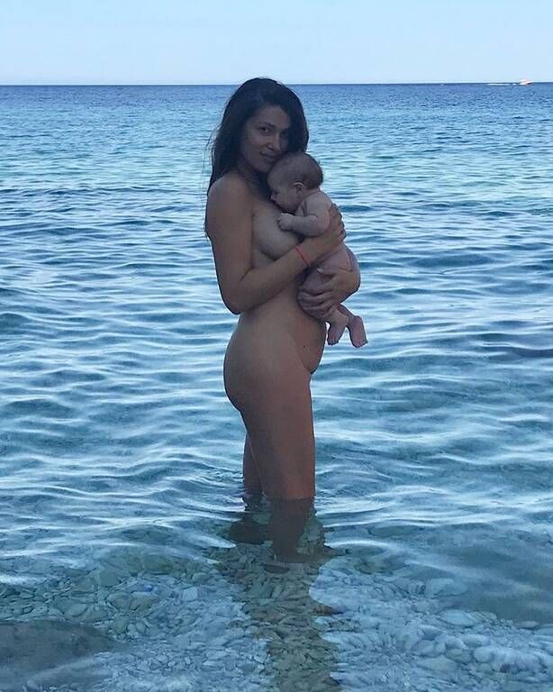 Κλέλια Ρένεση: Κάνει γυμναστική μαζί με την κόρη της