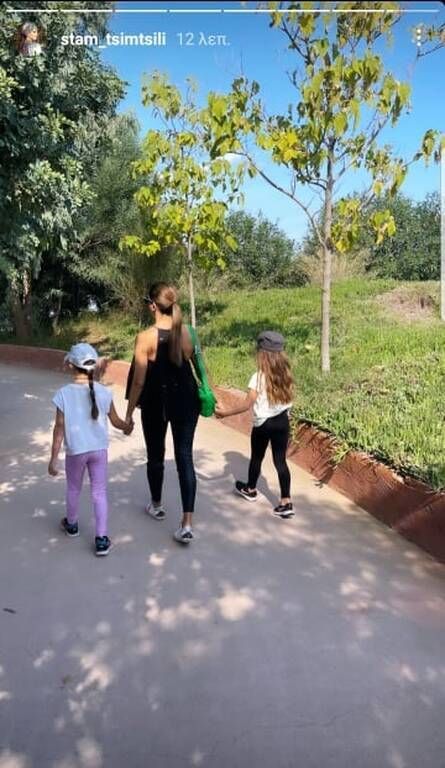 Σταματίνα Τσιμτσιλή: Οι κόρες της παίζουν πιάνο - Δείτε στιγμιότυπα