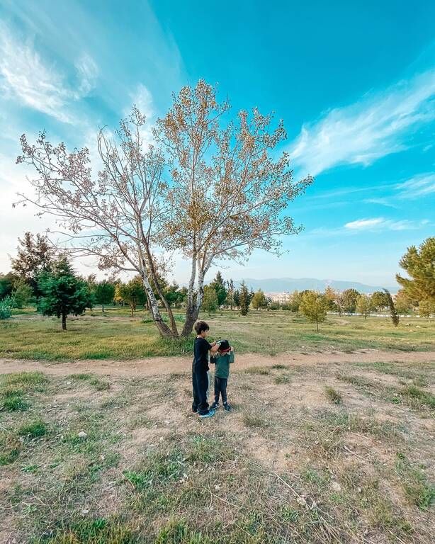 Η Κατερίνα Παπουτσάκη σε μια απίθανη φώτο με τον γιο της