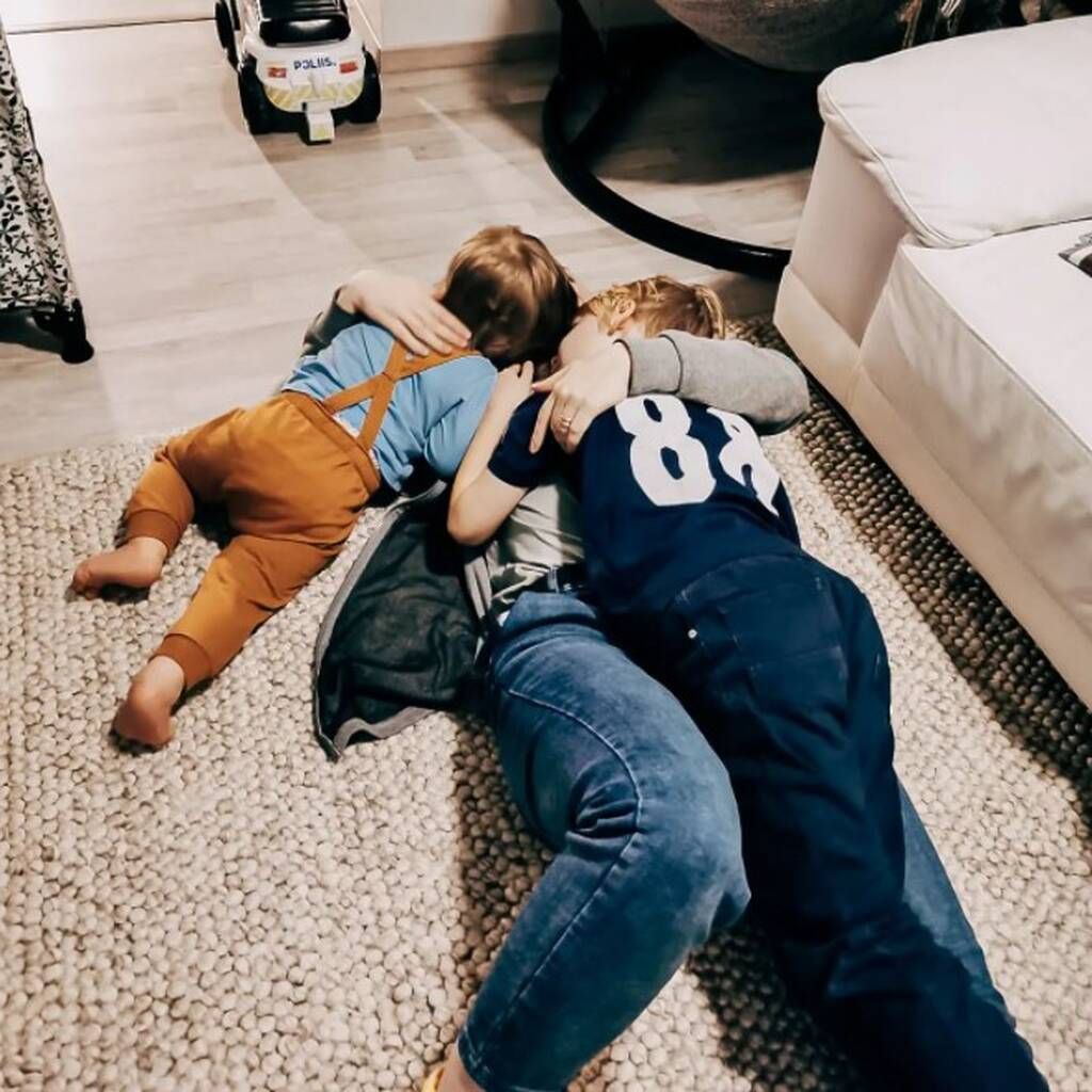 Στιγμές παιχνιδιού / Instagram @santasvoice