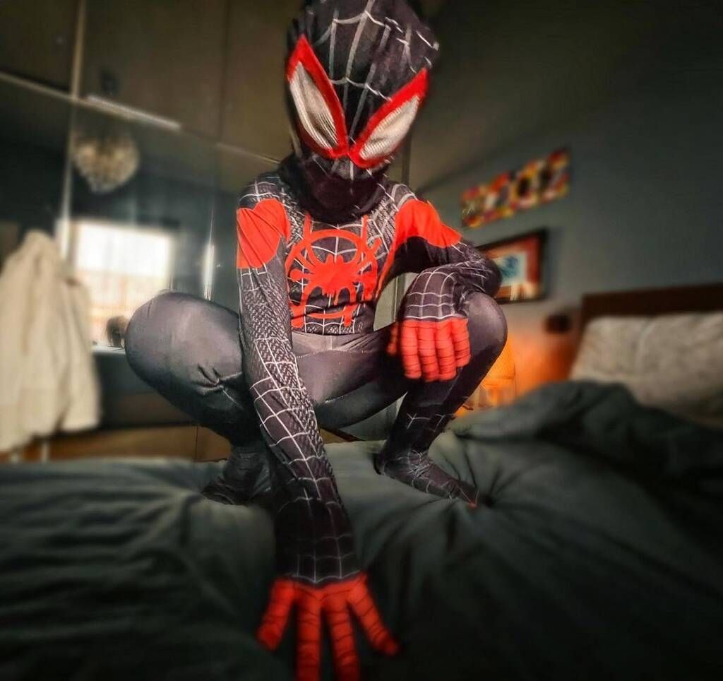 Ο Άγγελος με στολή spiderman. Ποιο αγόρι δεν έχει αδυναμία σε αυτόν τον σούπερ ήρωα;