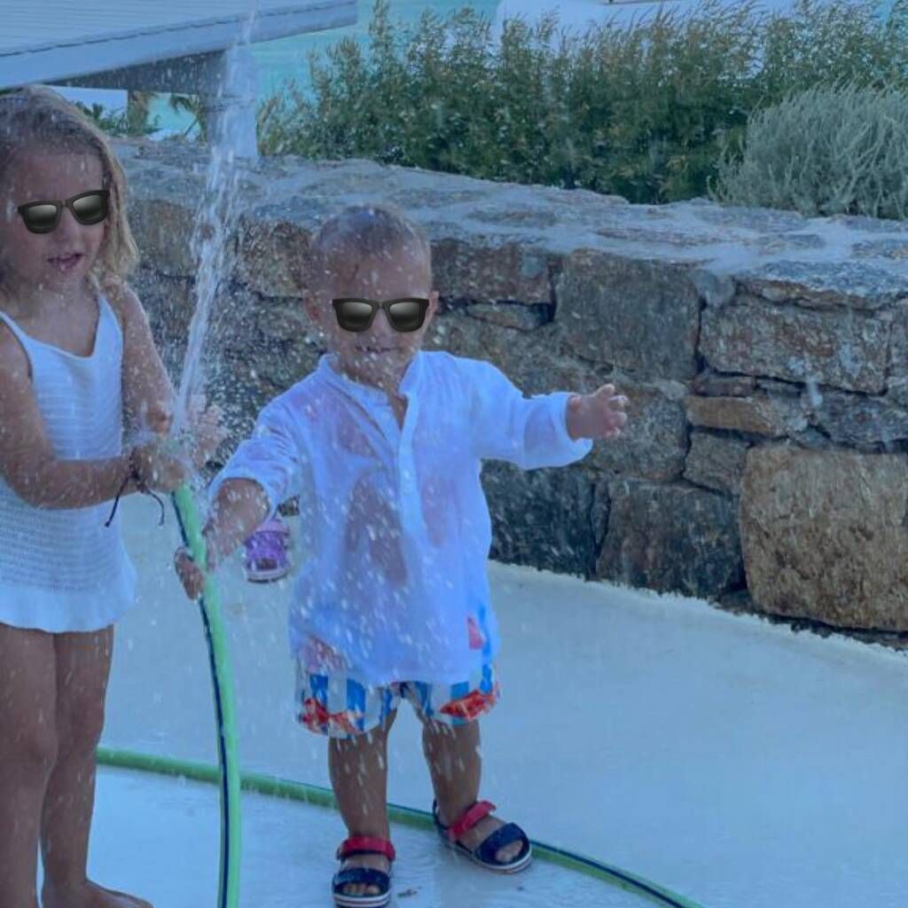 Φλορίντα Πετρουτσέλι: "Το καλοκαίρι μου..
#summer #family #memories"