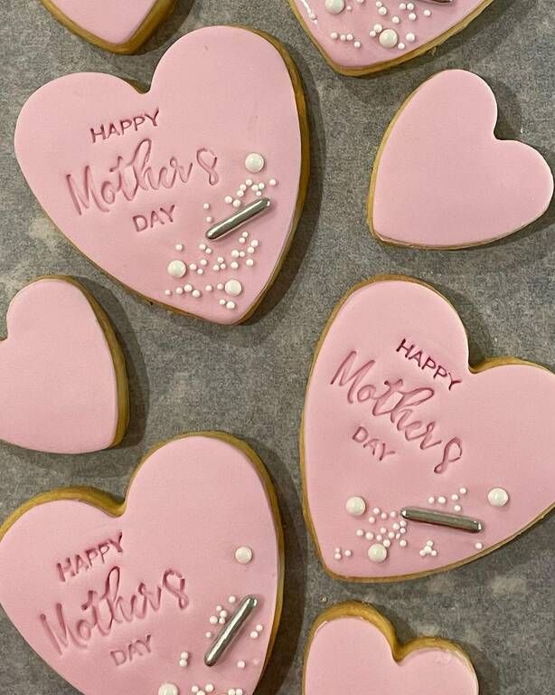 Μπισκότα καρδιές, ένα all time classic σχέδιο - Instagram / mrs.guerinets.cupcakes