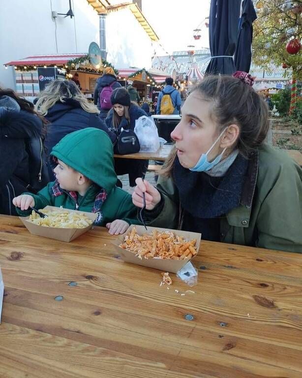 Αστείες και αγαπησιάρικες.