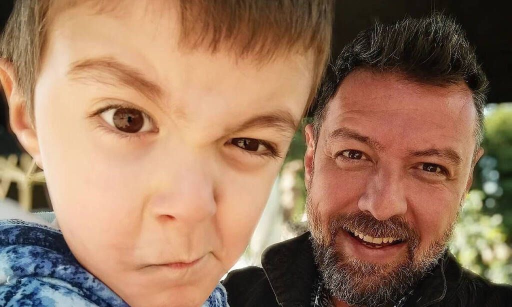Ο Νικήτας δεν μπορεί να μην κάνει γκριμάτσα σε μια σέλφι, είναι φοβερός ο μικρός!