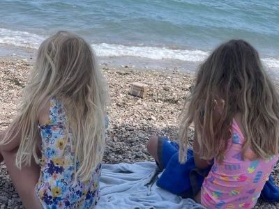 Α ρε μαμά τι διακοπές έκανες; Κάθε μέρα διπλό μπάνιο, πλυμένες, και το φαγητό φρεσκομαγειρεμένο