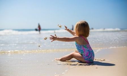 Hello Sunshine! 5 οφέλη που έχει ο ήλιος για το μωρό σου και τα 5 πράγματα που πρέπει να προσέχεις!