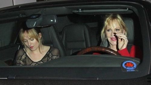 Η fashionista κόρη της Melanie Griffith είναι ίδια η μαμά της!