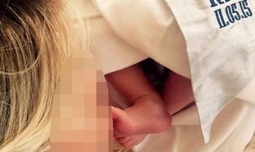 Δημοσίευσε την πρώτη φωτογραφία του γιου της και ανακοίνωσε το όνομά του στο Instagram!
