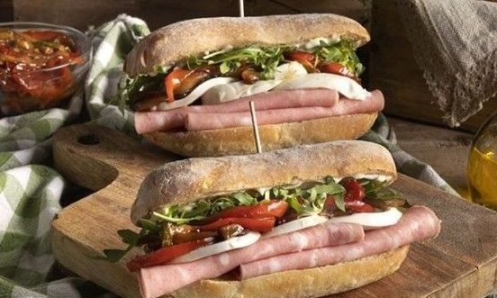 Ciabatta sandwich - Ένα χορταστικό σάντουιτς για το σχολείο