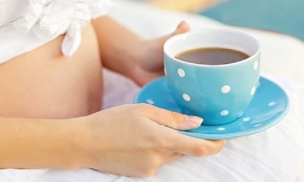 Πόσο καφέ κάνει να πίνουμε στην εγκυμοσύνη;