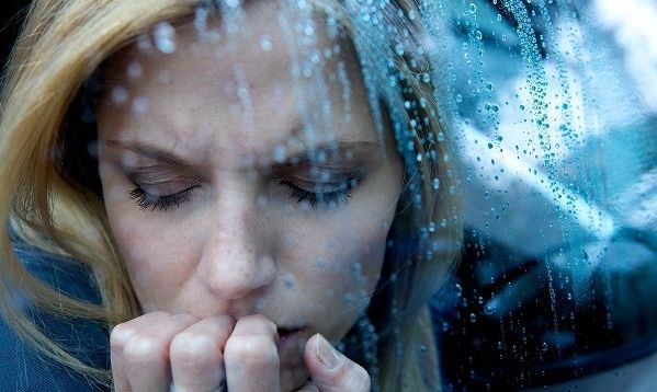 Ποια είναι τα σημάδια που μαρτυρούν ότι έχετε κατάθλιψη και ότι δεν είστε απλά θλιμμένη