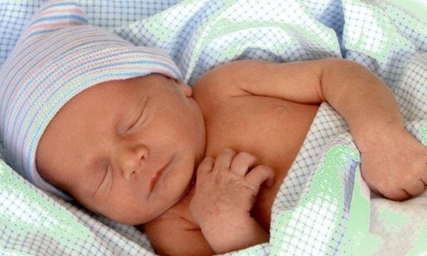 Βρέφος πέθανε επειδή η μητέρα του το άφησε μόνο του στο σπίτι για εννιά ημέρες