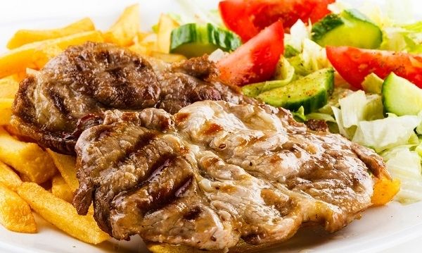 Συνταγή για εύκολες χοιρινές μπριζόλες στο φούρνο!